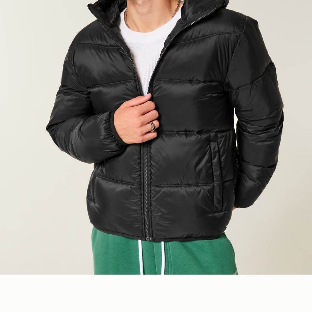 Hollister Men's Black Puffer Jacket